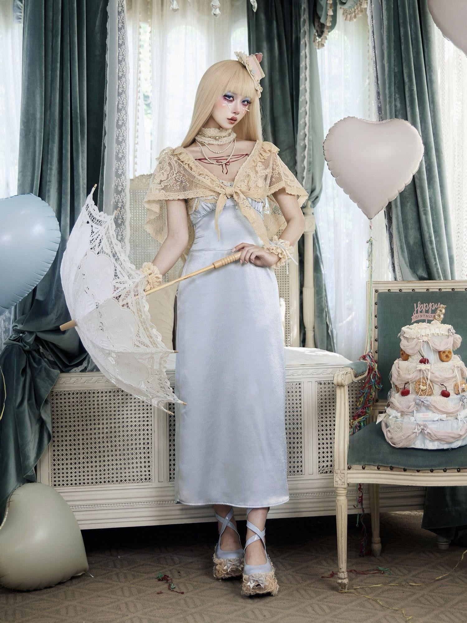BLOOD SUPPLY Antique Cream Rococo Lace Doll Cape Women's Polyester Boleros