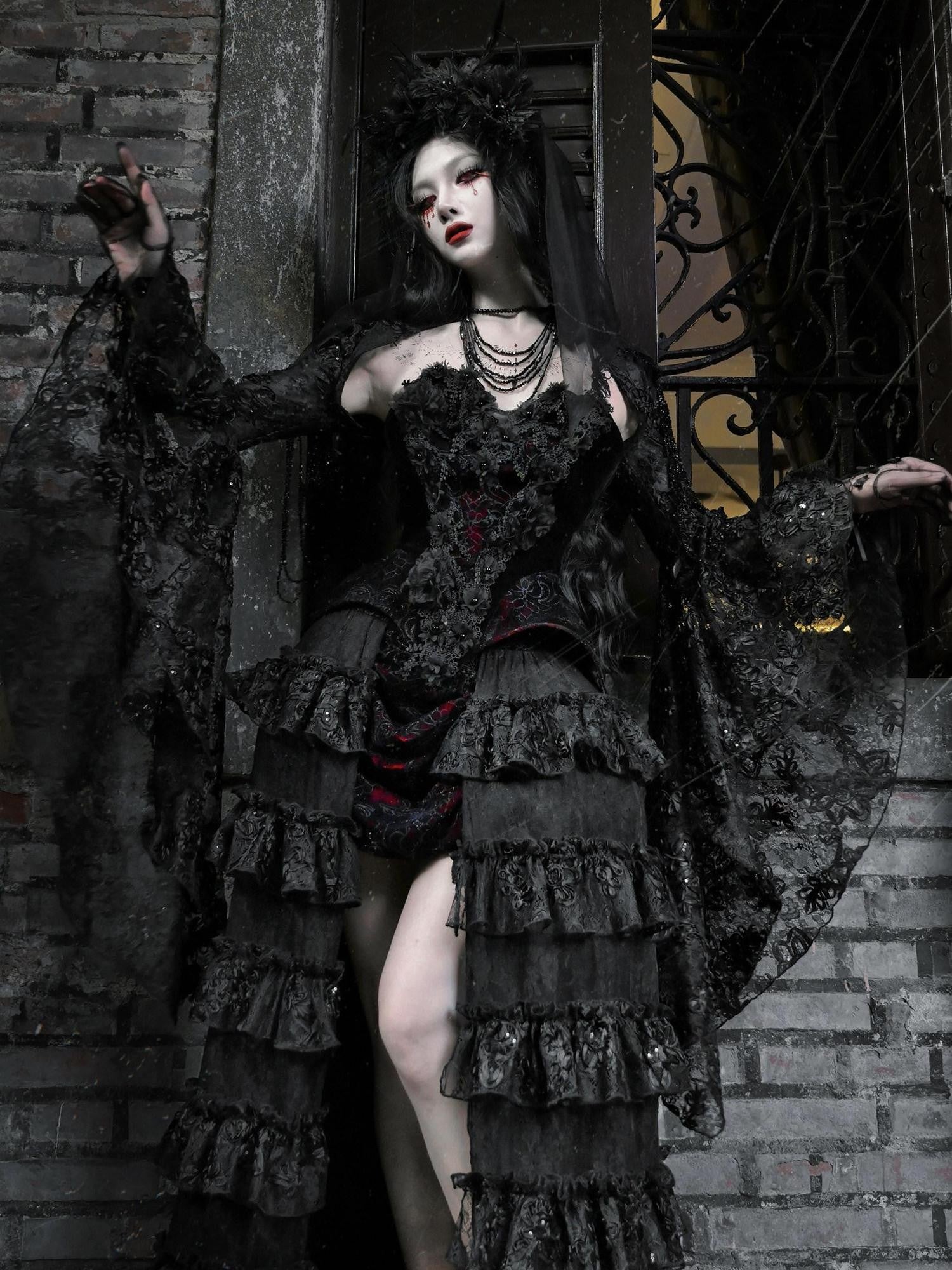 BLOOD SUPPLY Crimson Velvet Gothic V-neck Zipper Heart Details Women's Polyester Bustiers
