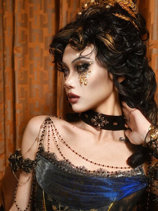 BLOOD SUPPLY Lamplight Heavy Embellished Choker And Shoulder Women's Velvet Necklaces