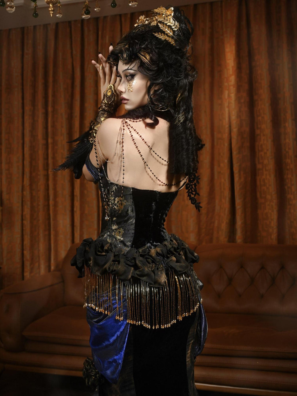 BLOOD SUPPLY Lamplight Heavy Embellished Choker And Shoulder Women's Velvet Necklaces
