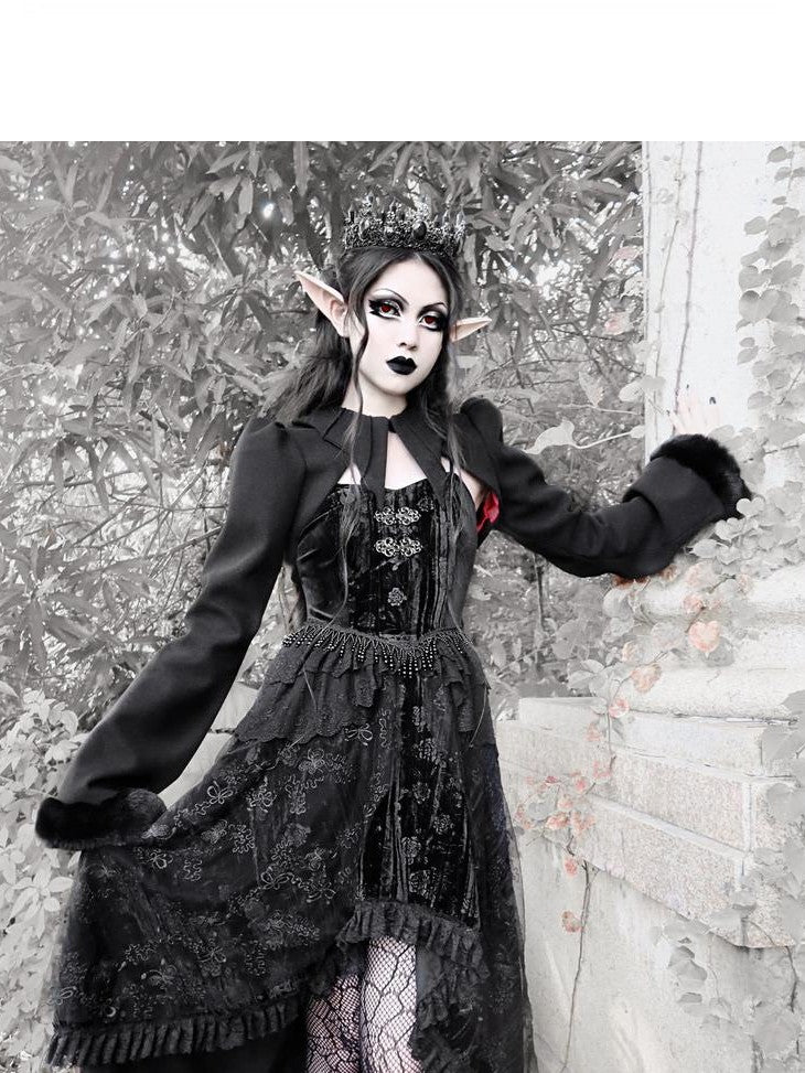 BLOOD SUPPLY Mist Classic Gothic Dark Ornate Batwing Collar Women's Woolen Boleros