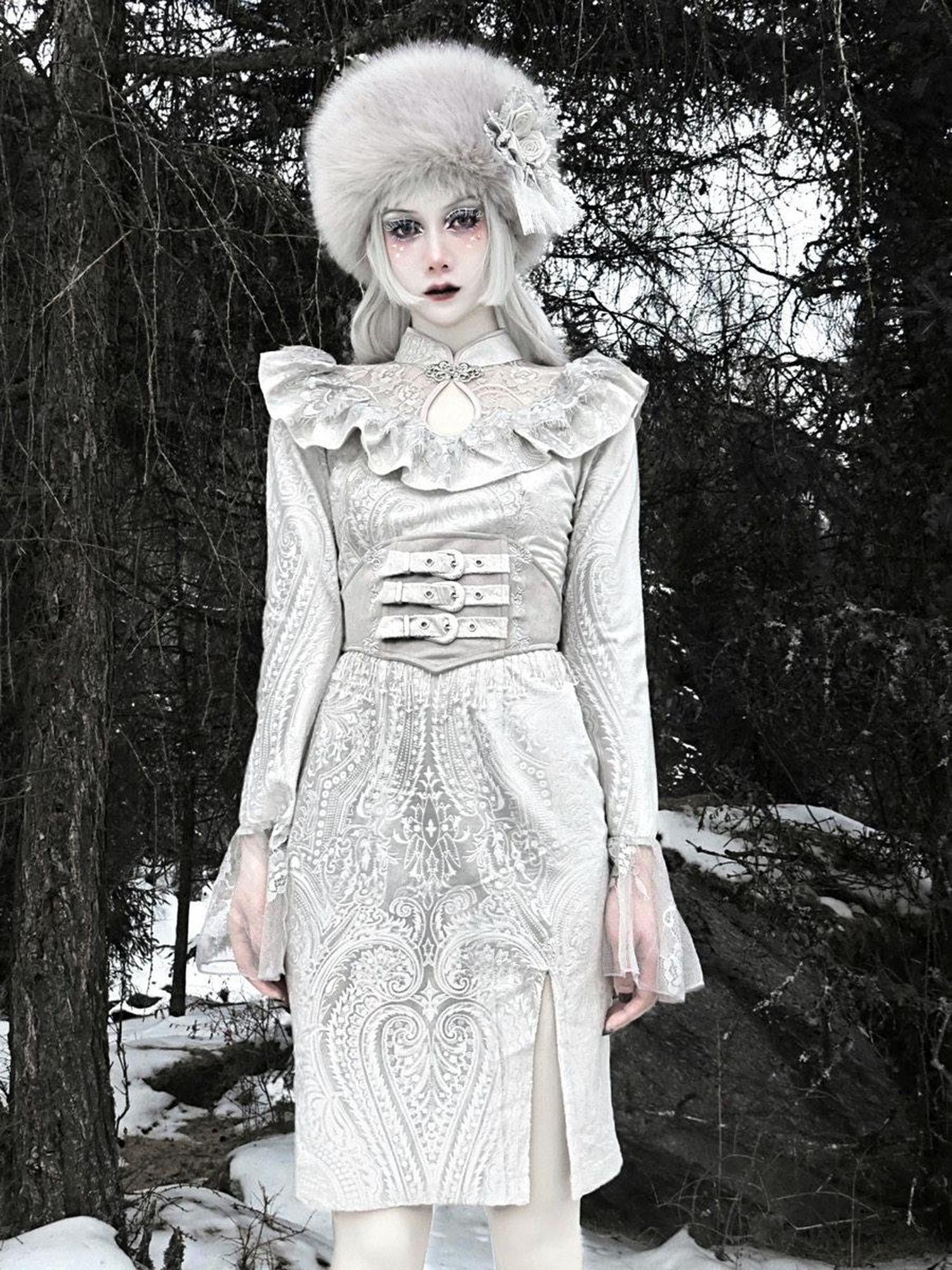 BLOOD SUPPLY White Gothic Silver Thread Embroidered Fishbone Tassel Women's Suede Sashes