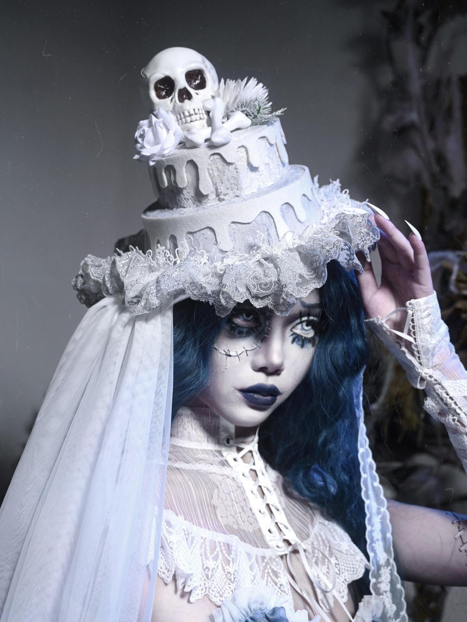 BLOOD SUPPLY White Gothic Skull Lace Cake Dome Lace Up Women's Polyester Full Bonnets