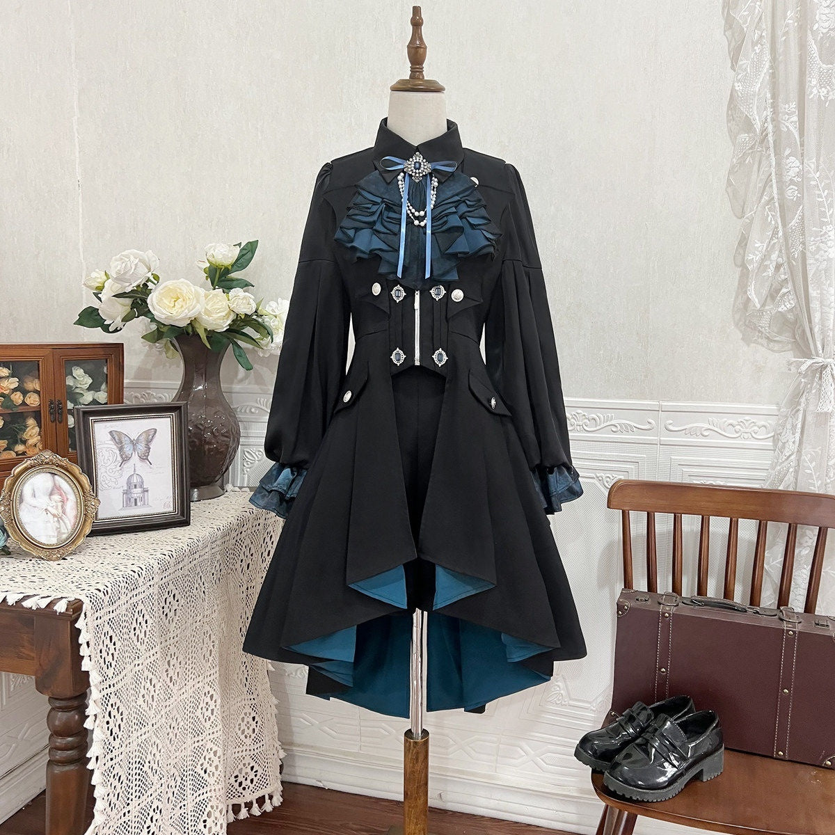 Jing_Mu_Gothic_Lolita_Prince_Tailcoat_Vest_Shirt_Shorts_Women's_Full_Coordination_Sets_892165498262_MISSTT
