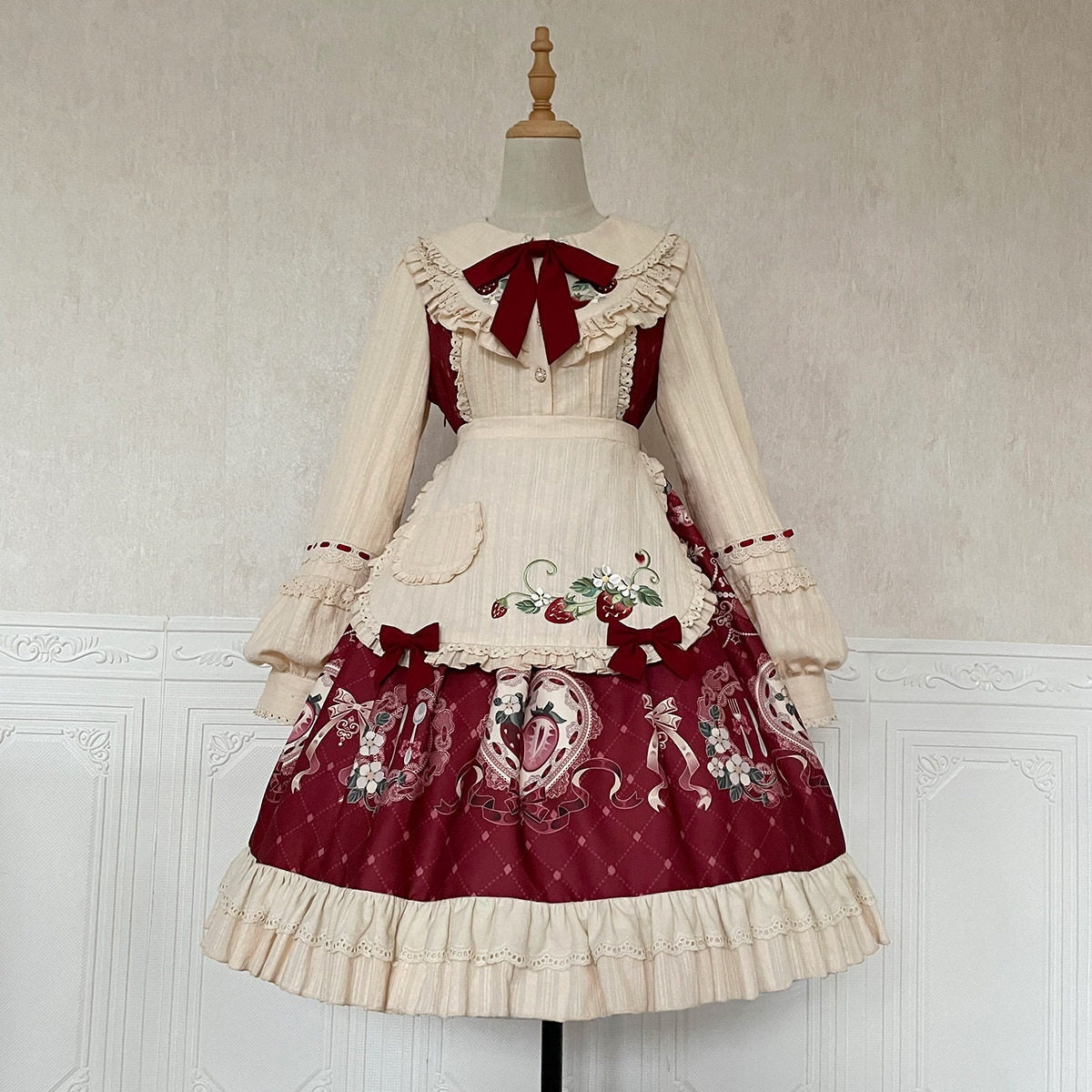 Jing_Mu_Sweet_Lolita_Printed_Doll_Collar_Cape_Women's_Polyester_Long_Sleeve_Op_657639657036_MISSTT