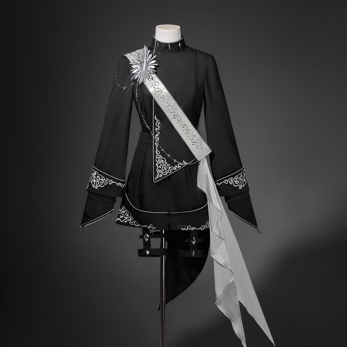Jing_Mu_Vintage_Gothic_Knight_Prince_Sash_Shorts_Dapper_Women's_Full_Coordination_Sets_995297376773_MISSTT