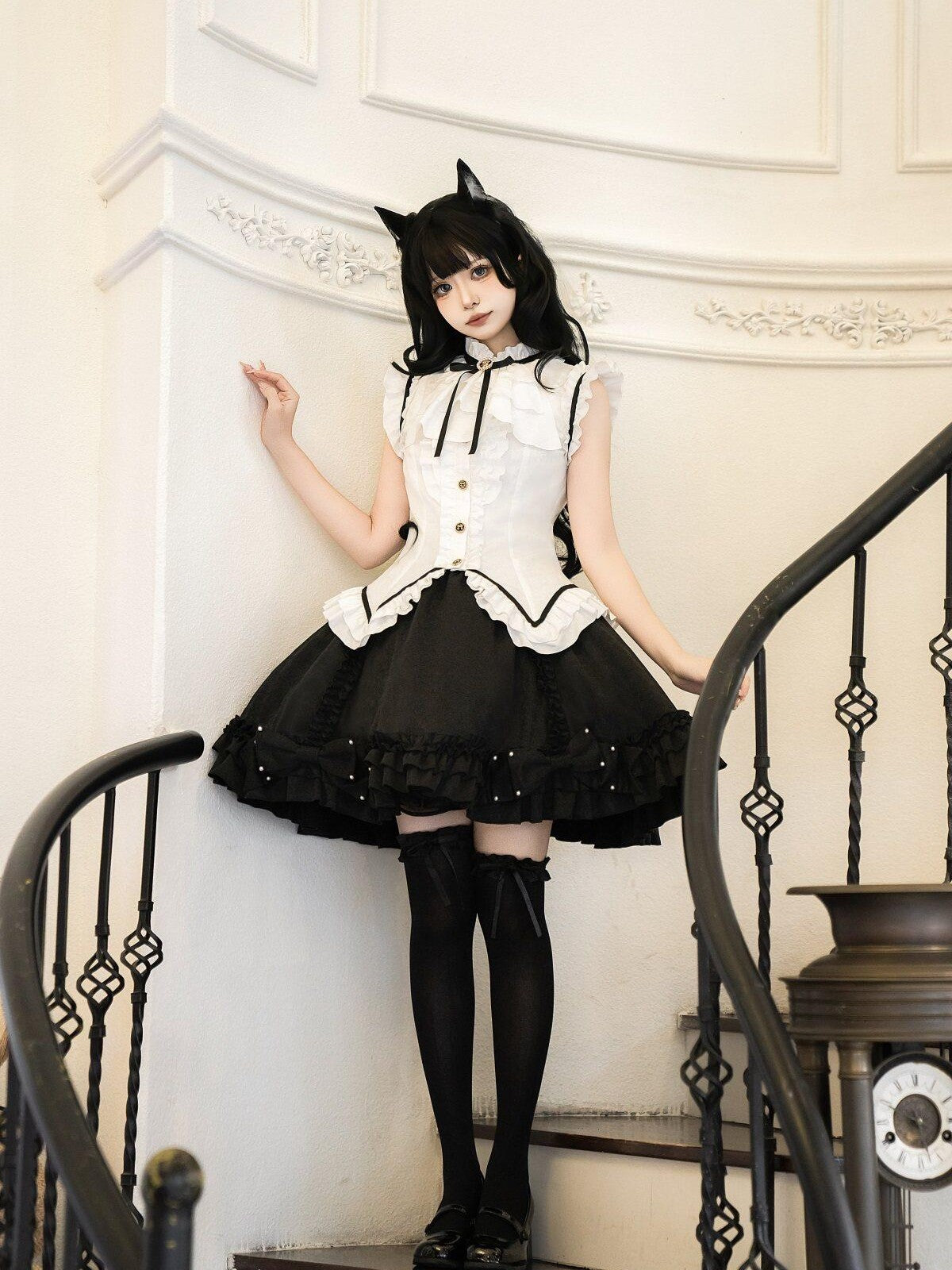 Sweet Promise Black White Gothic Lolita Maid Japanese Schoolgirl Women's Jsk / Jumper Skirts
