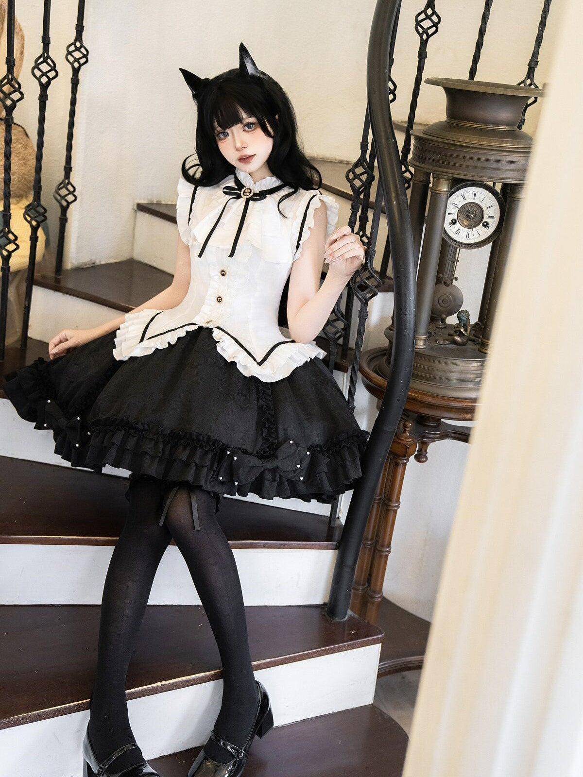 Sweet Promise Black White Gothic Lolita Maid Japanese Schoolgirl Women's Jsk / Jumper Skirts