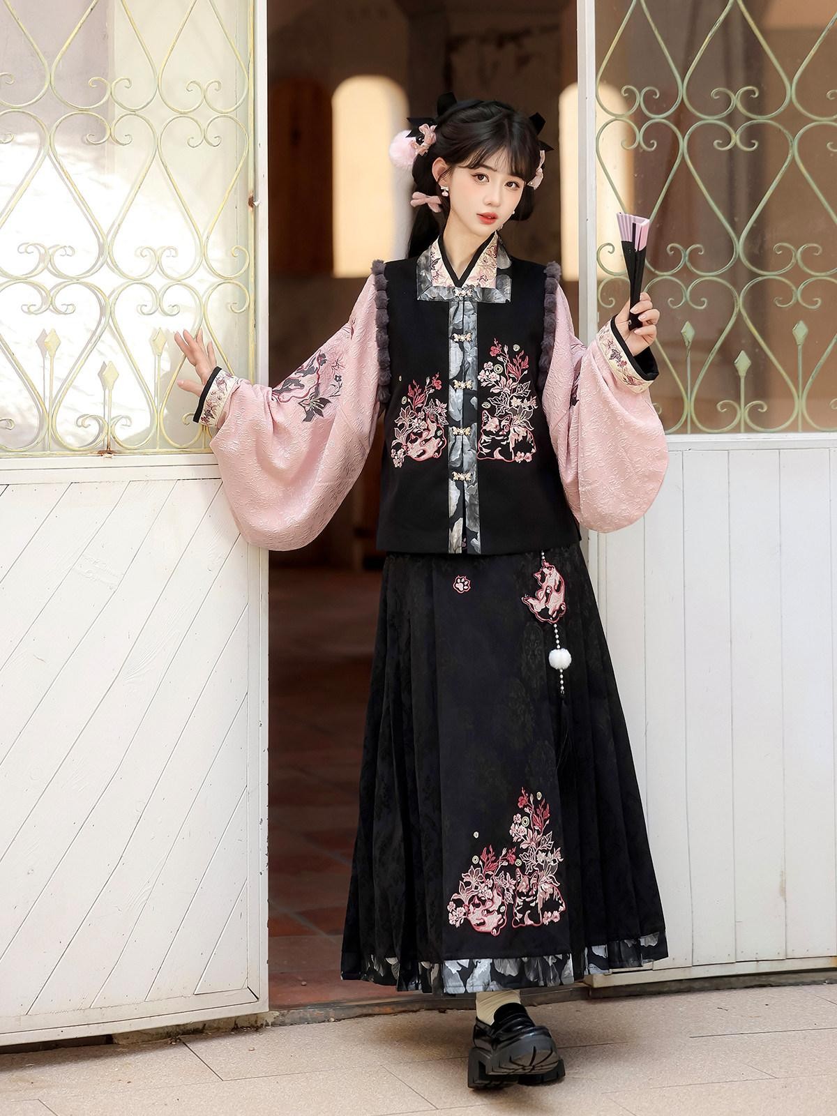 Sweet Promise Hanfu Retro Mamian Skirt Cross Collar Vest New Chinese Style Women's Skirt Sets