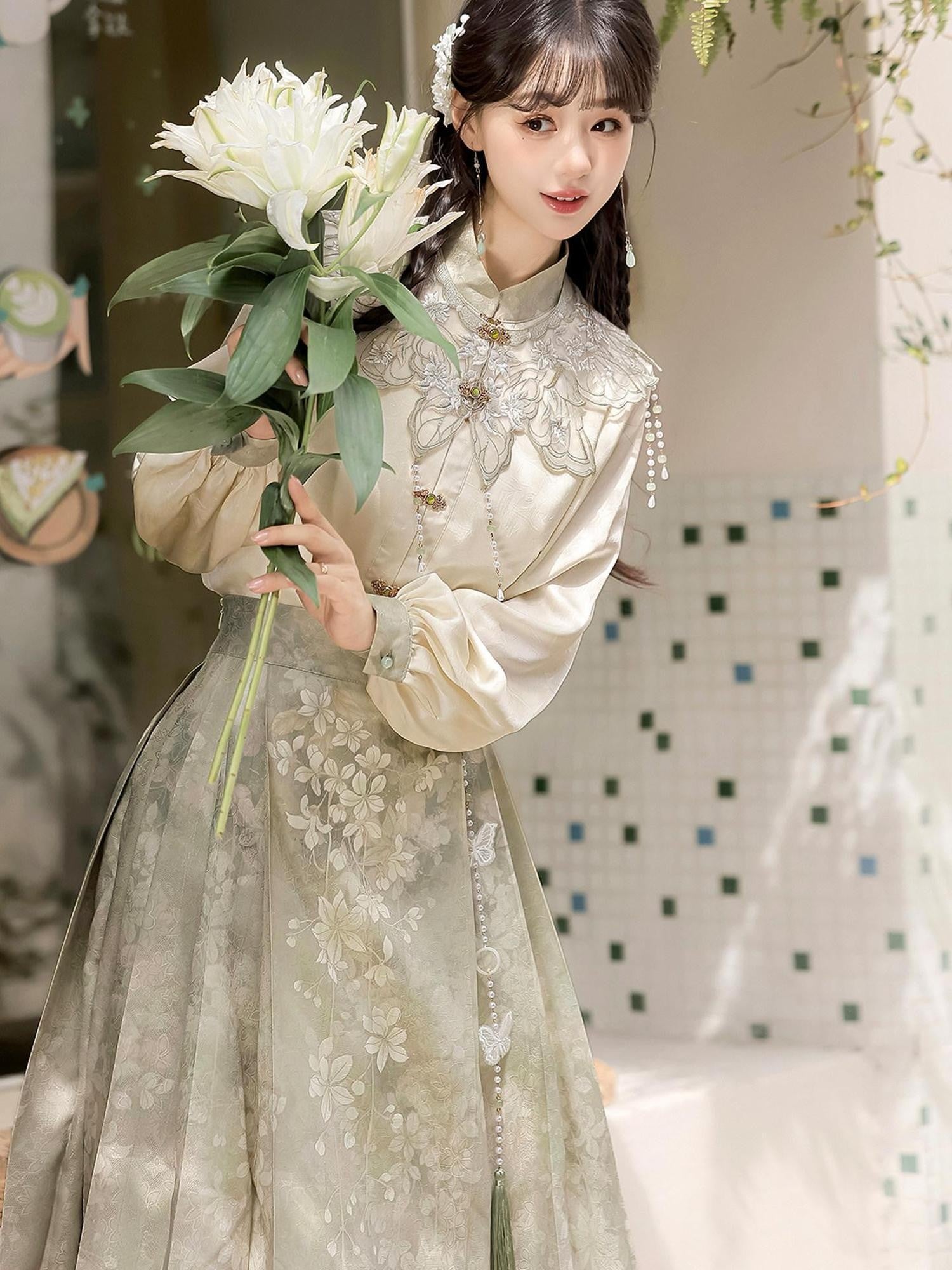 Sweet Promise Jasmine Floral Ming Style Mamian Skirt Hanfu Cloud Shoulder Women's Skirt Sets