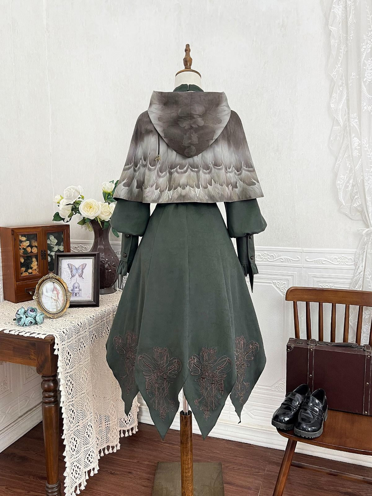 Sweet Promise Vintage Lolita Cape A Line Round Neck Belted Three Piece Women's Op Sets