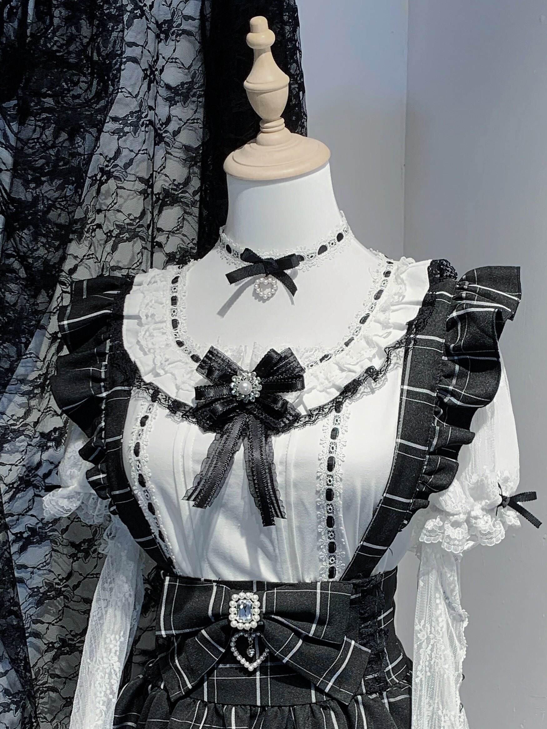 Virtual_Paradise_Kawaii_Bow_Lace_Sleeve_Cuffs_Women's_Black_White_Short_Sleeve_Cutsews_907802987155_MISSTT