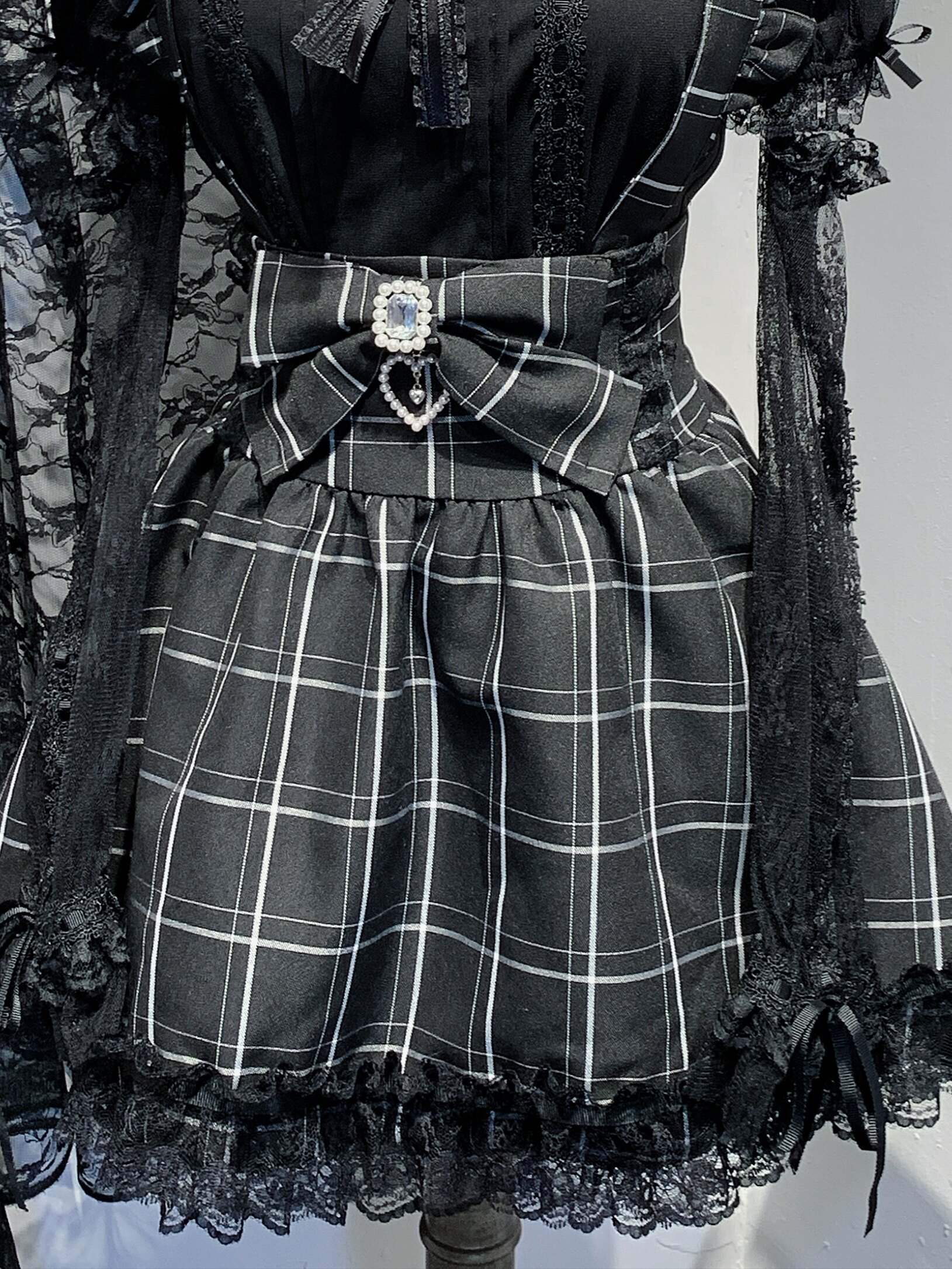 Virtual_Paradise_Plaid_Bow_Lace_Heart_Strappy_High_Waist_Women's_Outlast_Jsk_/_Jumper_Skirts_908103558062_MISSTT