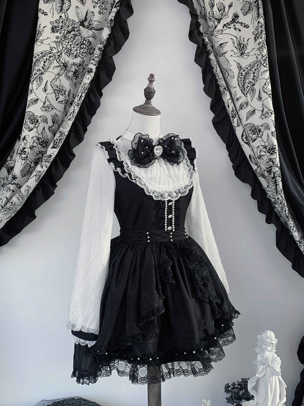 Virtual_Paradise_Thorn_Doll_Gothic_Overskirt_Bow_Pearl_Stand_Collar_Women's_Lace_Long_Sleeve_Op_1008336651053_MISSTT