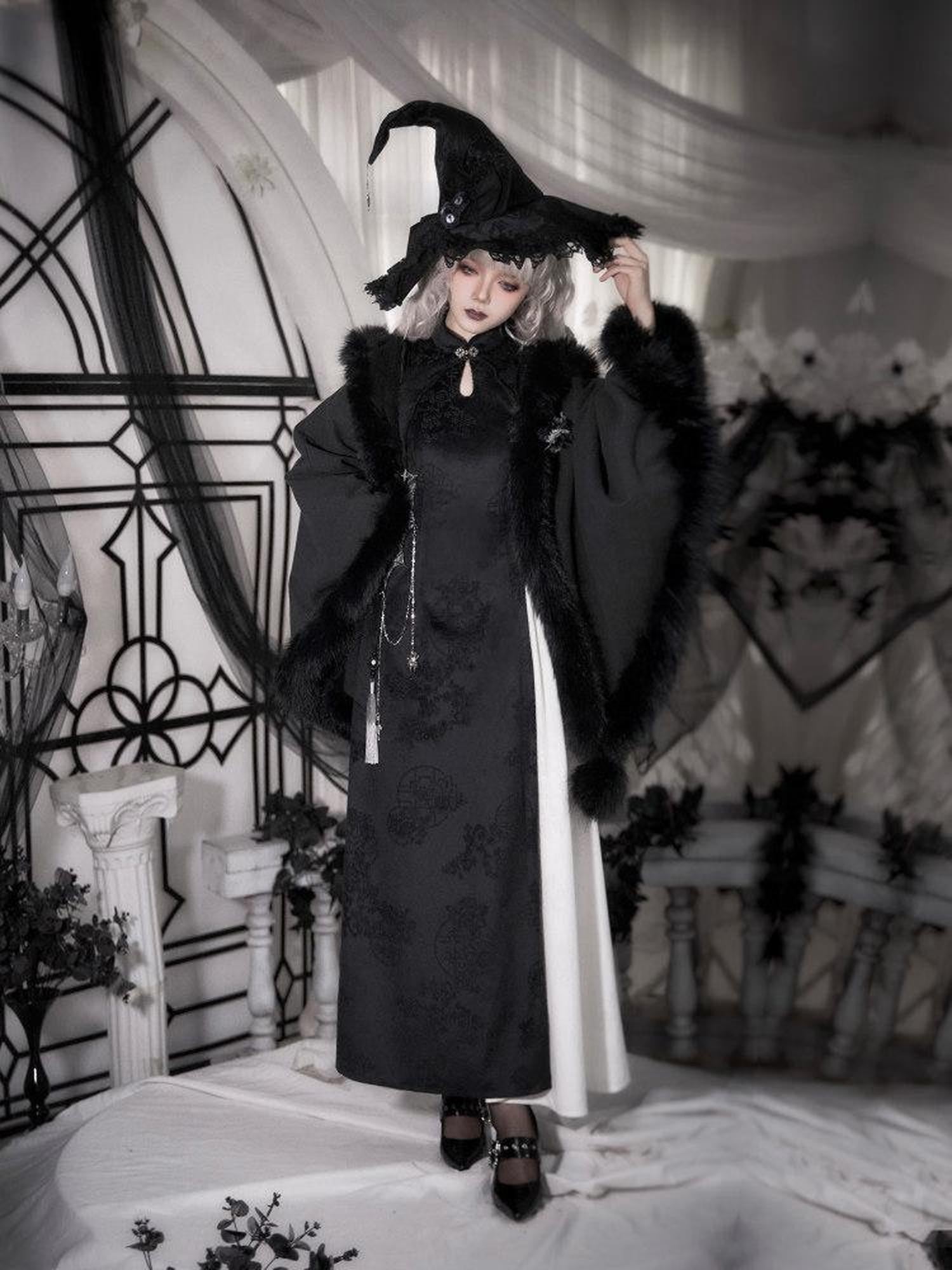 With PUJI Black Hooded Gothic Brooch Women's Thick Fleece Lined Long Cloaks