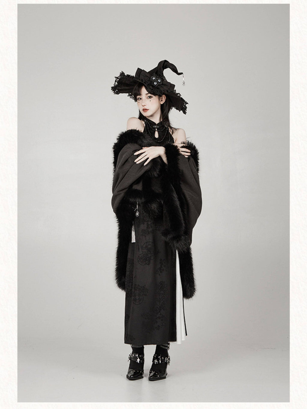 With PUJI Black Hooded Gothic Brooch Women's Thick Fleece Lined Long Cloaks
