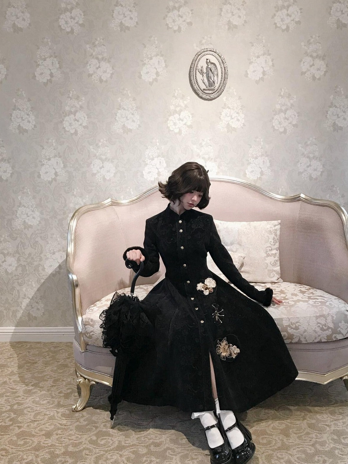 Yi Mu Hu Tao Black Embroidered Waist Cinch Cloak Chinese Style Women's Velvet Long Sleeve Op
