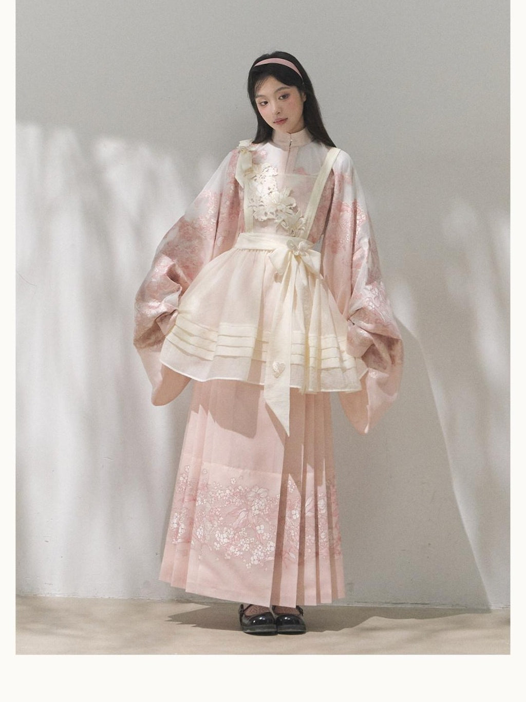 Yi Mu Hu Tao Cloud Shoulder Floral Cross Front Jacket Mamian Skirt Women's Skirt Sets
