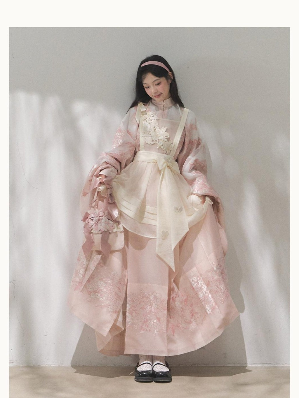 Yi Mu Hu Tao Cloud Shoulder Floral Cross Front Jacket Mamian Skirt Women's Skirt Sets