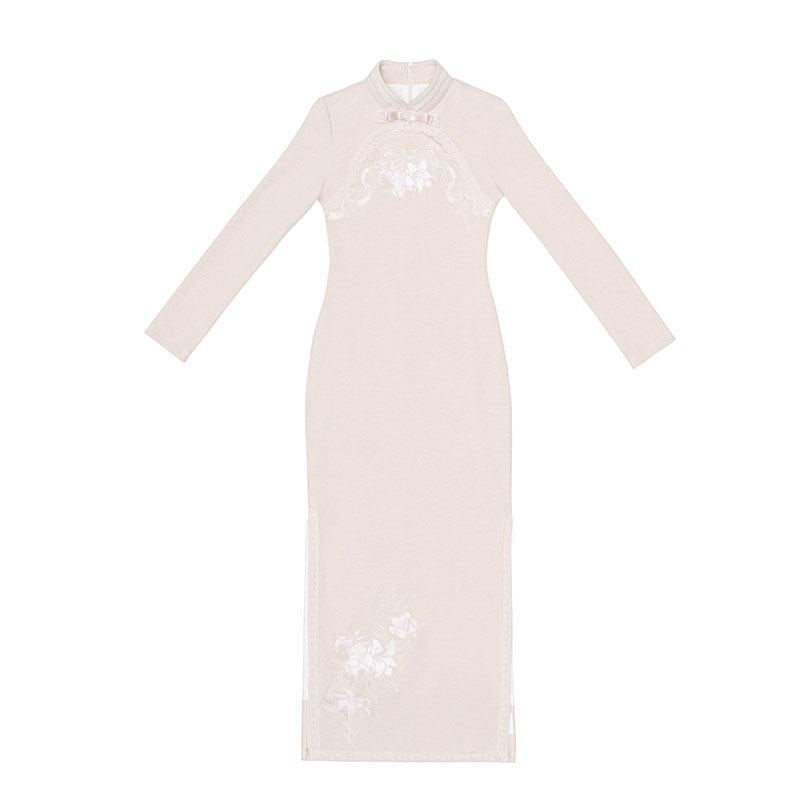 Yi_Mu_Hu_Tao_Embroidered_Qipao_With_Fox_Fur_Cuffs_Women's_Wool_Full_Coordination_Sets_1001964050408_MISSTT