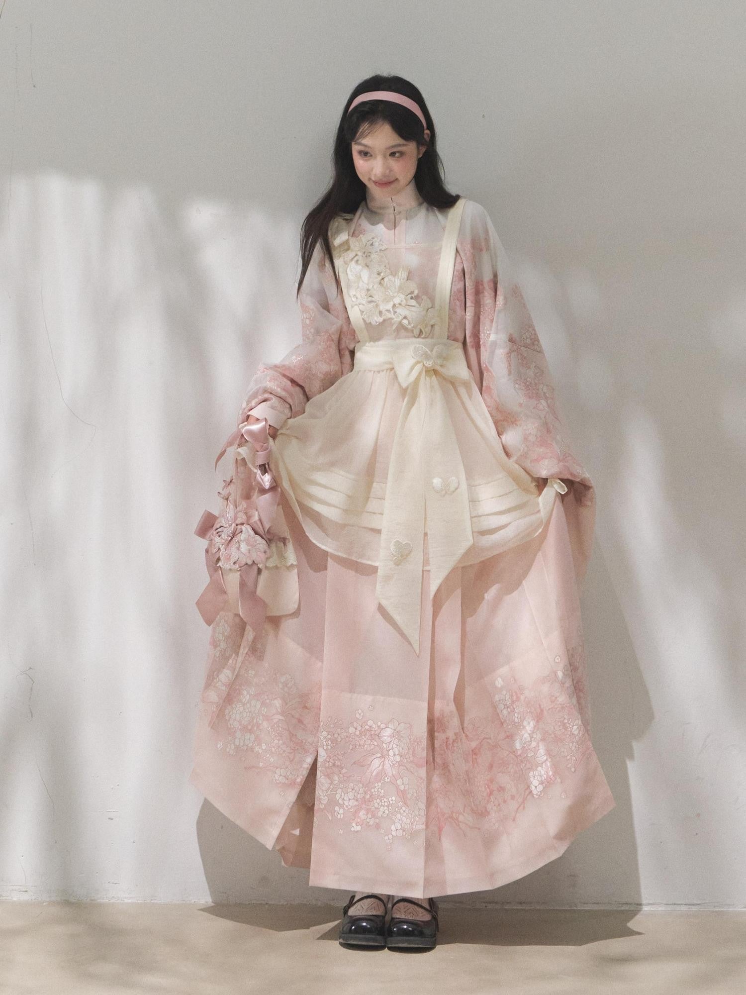Yi Mu Hu Tao Pink Mist Chinese Style Embroidered Hanfu Fairy Classical Women's Handbags