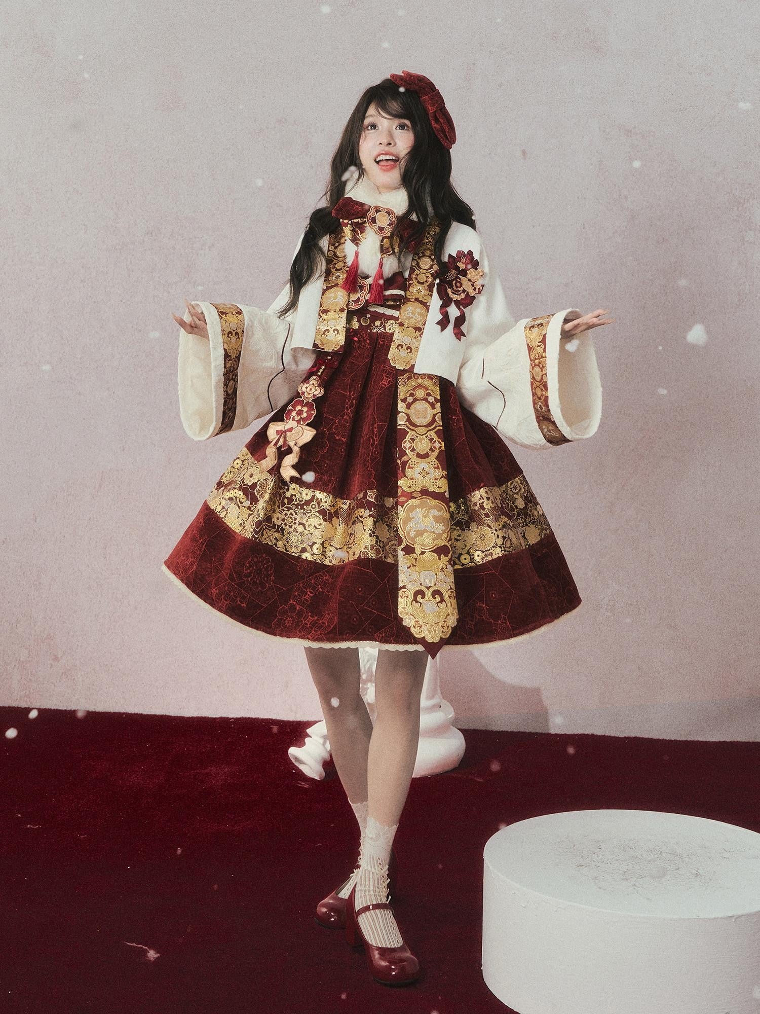 Yi Mu Hu Tao Red Velvet Woven Gold Embroidered Hanfu Women's Velvet Jsk Sets