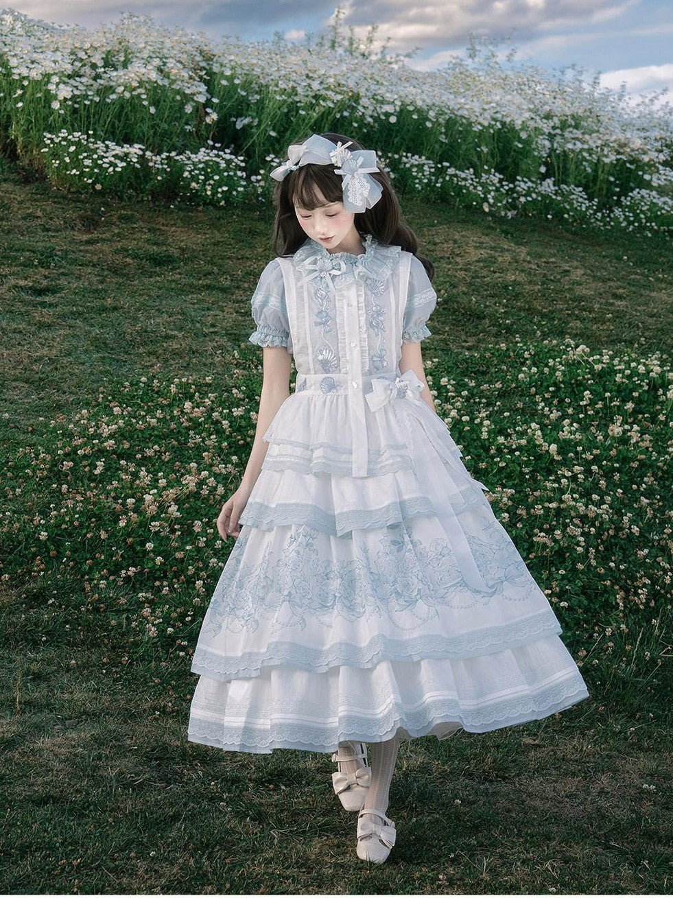 Yi Mu Hu Tao Seashell Embroidered Bib Tiered Cake Women's Tencel Jsk / Jumper Skirts