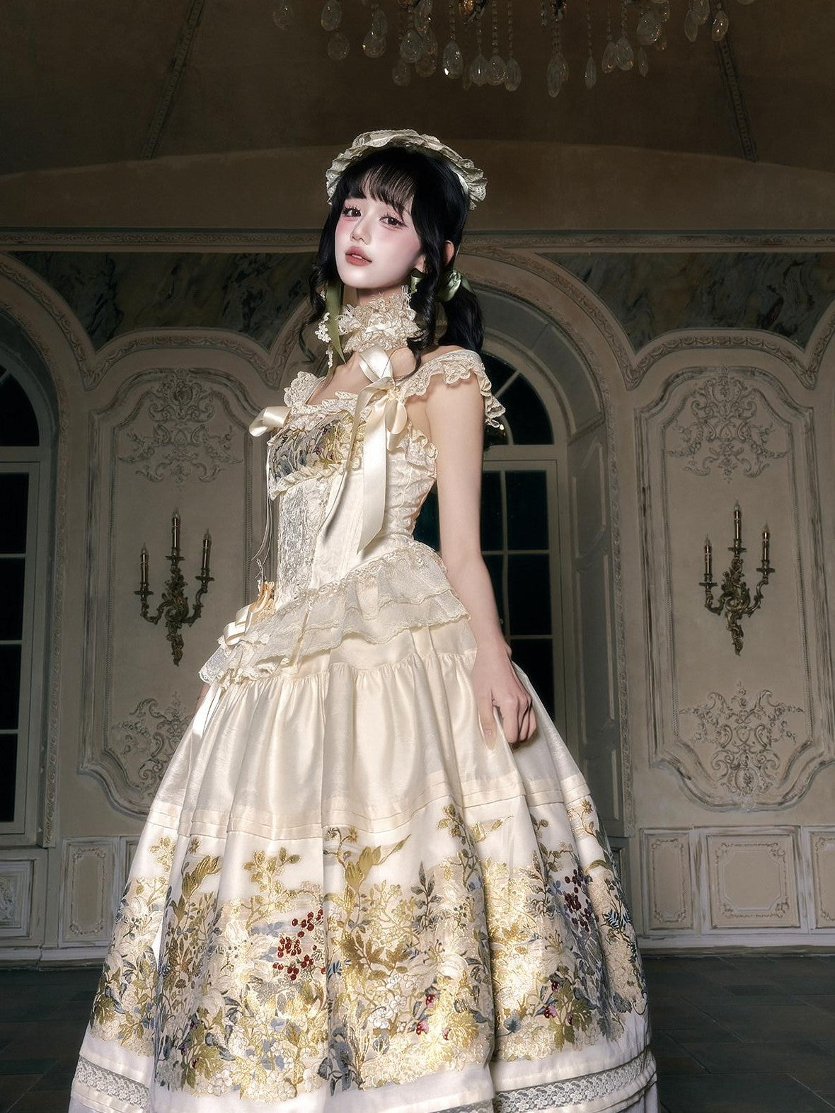 Yi Mu Hu Tao Vintage Fishbone Corset Floral Applique Women's Embroidered Lace Skirt Sets