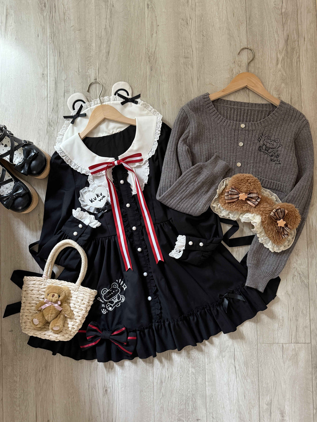 kukuwa_Angel_Bear_Embroidered_Bow_Badge_Academy_Knit_Women's_Long_Sleeve_Op_983401284589_MISSTT