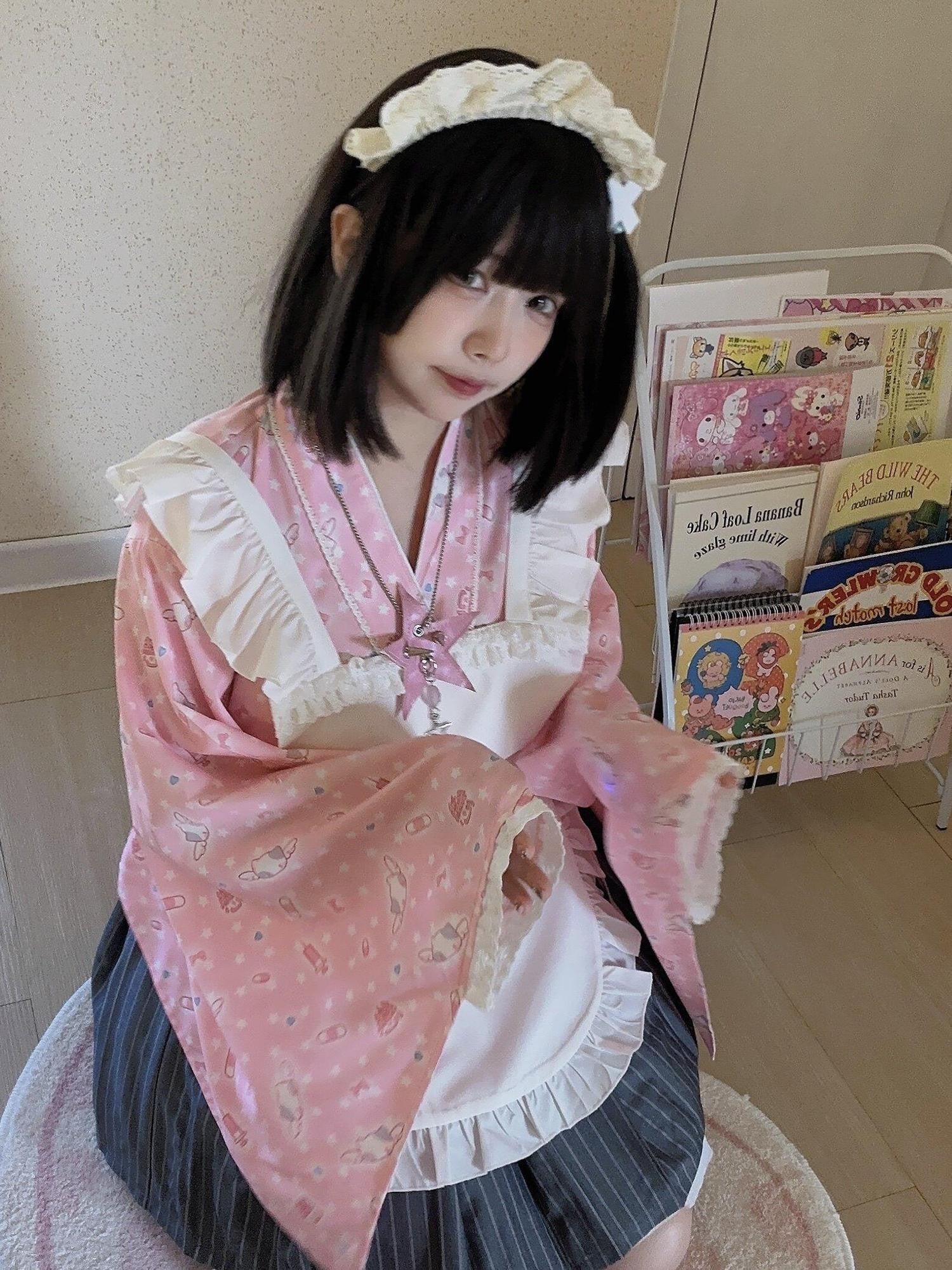 kukuwa Angel Kitty Embroidered Allover Open Front Maid Apron Women's Skirt Sets