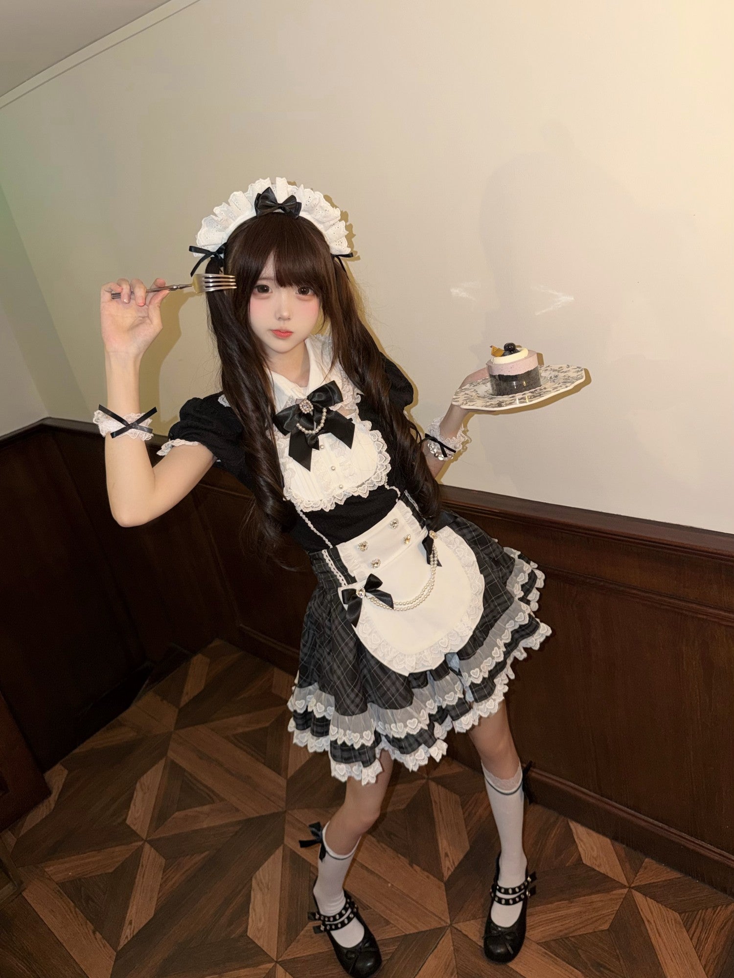 kukuwa Black White Maid Lace Splice Puff Sleeve Bow Pearl Women's Skirt Sets