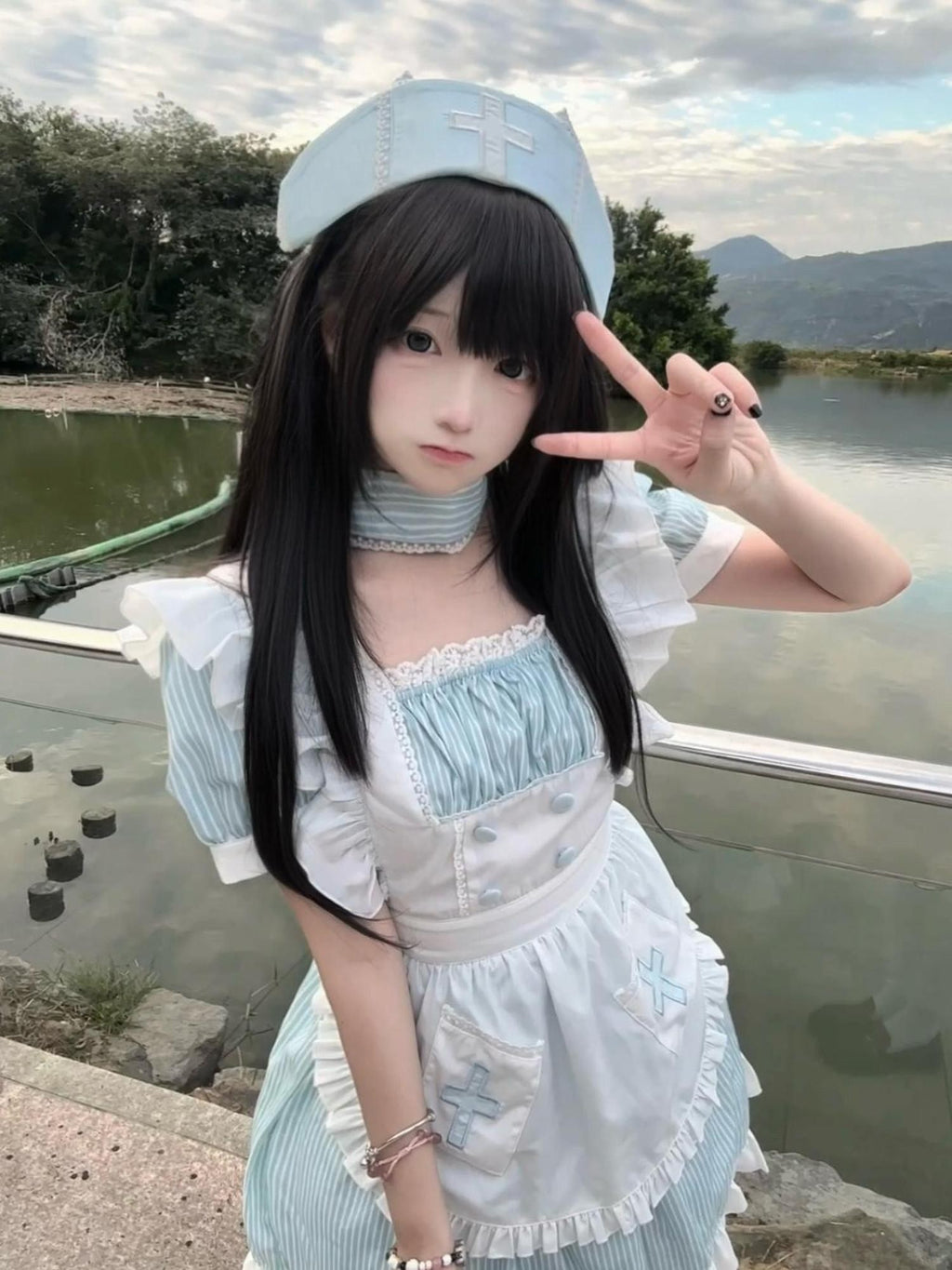 kukuwa Sky Blue Embroidered Medical Maid Apron Women's Long Sleeve Op